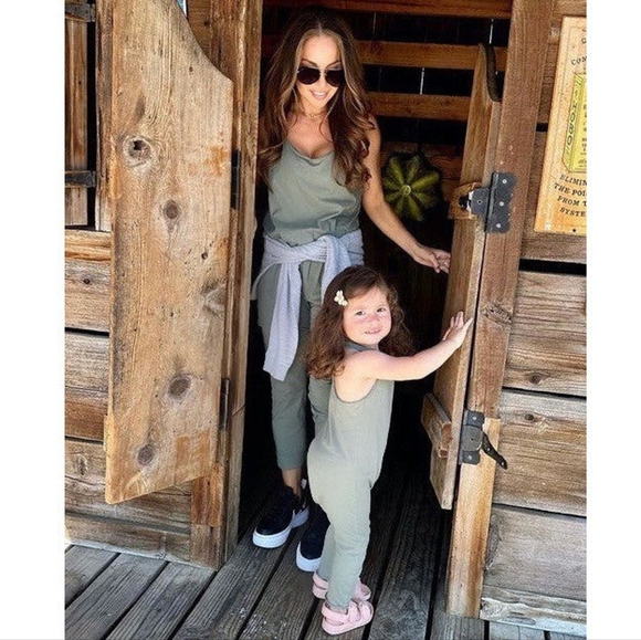 Be Mi Los Angeles Olive Romper - Picture 7 of 7